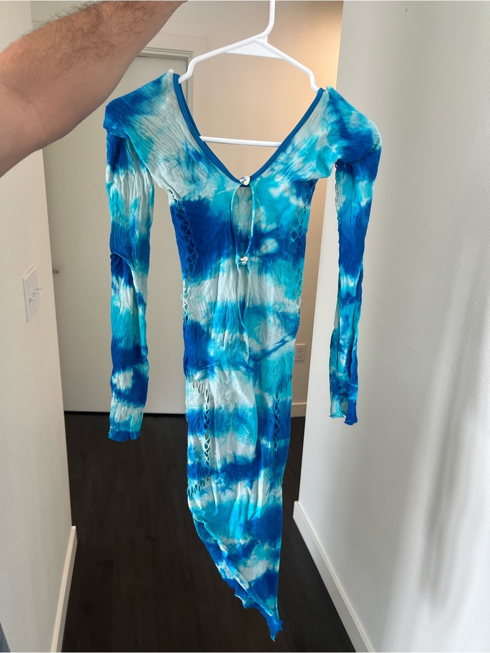 POSTER GIRL Blue & White Tie-Dye Long Sleeve Bodycon Dress